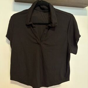 Old Navy Active. Cropped black polo. Size xl. Tags cut out.